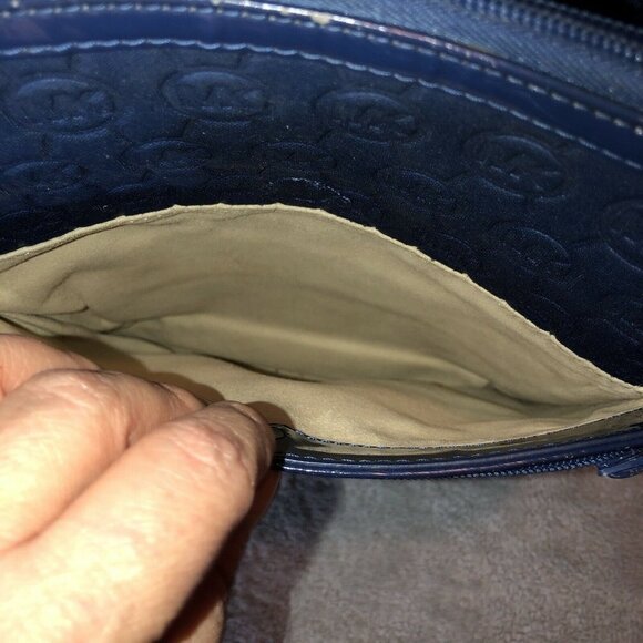 MICHAEL KORS Dark Blue Neoprene Embossed Logo Cross Body Bag Adjustable Strap - Picture 8 of 13